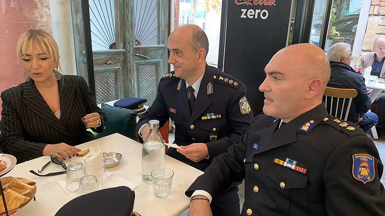 Κατερίνη: Ο εορτασμός της Ημέρας της Αστυνομίας και του Αγίου Αρτεμίου (φωτορεπορτάζ και βίντεο) Κατερίνη: Ο εορτασμός της Ημέρας της Αστυνομίας και του Αγίου Αρτεμίου