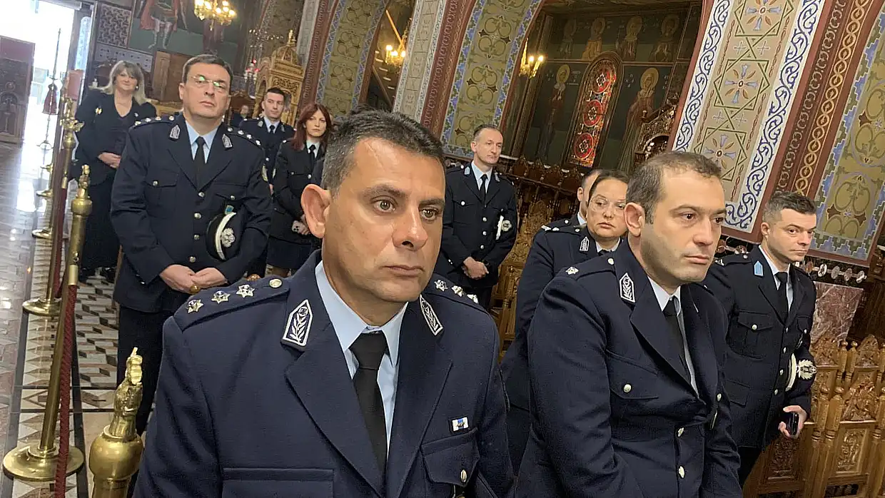 Κατερίνη: Ο εορτασμός της Ημέρας της Αστυνομίας και του Αγίου Αρτεμίου (φωτορεπορτάζ και βίντεο) Κατερίνη: Ο εορτασμός της Ημέρας της Αστυνομίας και του Αγίου Αρτεμίου