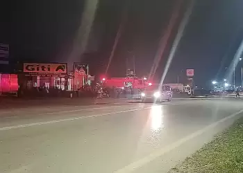 Κατερίνη: Φωτιά αποθήκη φρούτων