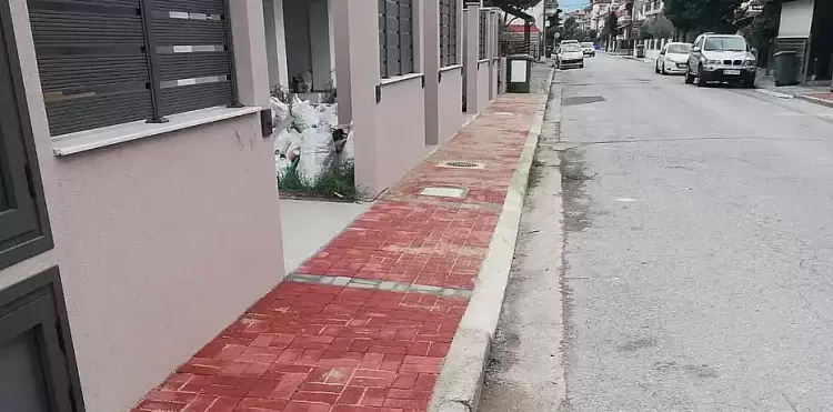 Κατερίνη: Νέα πεζοδρόμια για ασφαλή και προσβάσιμη πόλη – Έργα αναβάθμισης από τον Δήμο