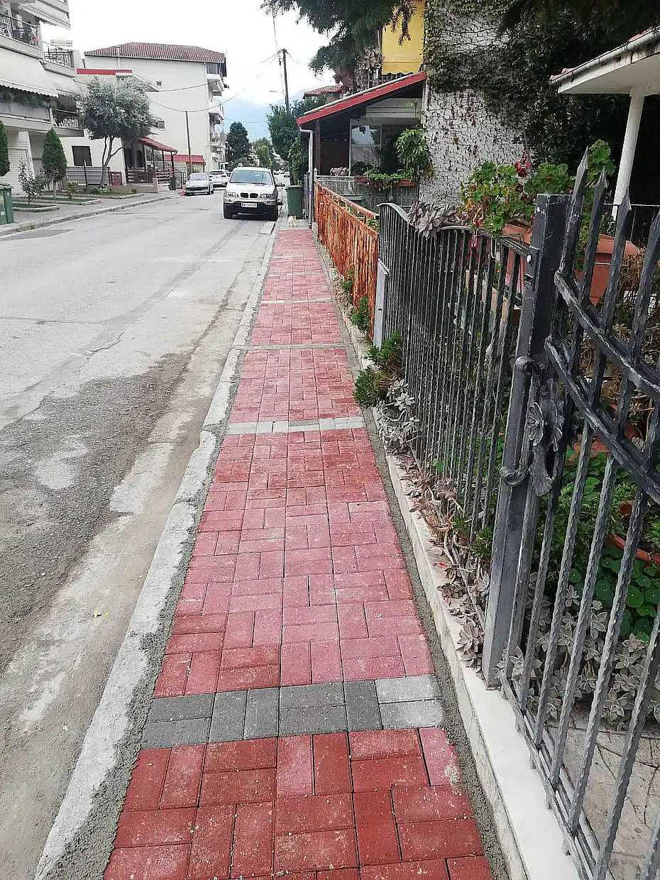 Κατερίνη: Νέα πεζοδρόμια για ασφαλή και προσβάσιμη πόλη – Έργα αναβάθμισης από τον Δήμο