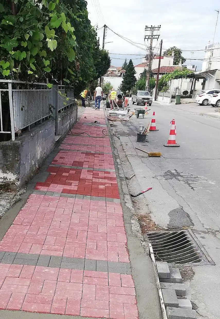Κατερίνη: Νέα πεζοδρόμια για ασφαλή και προσβάσιμη πόλη – Έργα αναβάθμισης από τον Δήμο