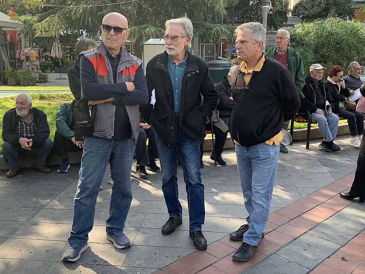 Κατερίνη: «Όχι στη 13ωρη εργασία» είπαν οι Ιδιωτικοί Υπάλληλοι και οι Συνταξιούχοι στην Πλατεία Ελευθερίας