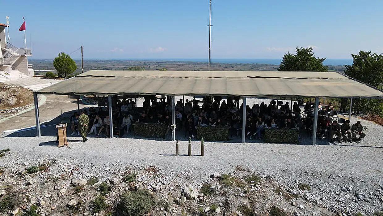 Μαθητές της Πιερίας σε «Ανοικτά Στρατόπεδα» για Επαγγελματικό Προσανατολισμό Μαθητές της Πιερίας σε «Ανοικτά Στρατόπεδα» για Επαγγελματικό Προσανατολισμό