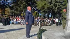 Με λαμπρότητα ο εορτασμός της Εθνικής Επετείου της 28ης Οκτωβρίου 1940 στις 12 κοινότητες του Δήμου Δίου-Ολύμπου Με λαμπρότητα ο εορτασμός της Εθνικής Επετείου της 28ης Οκτωβρίου 1940 στις 12 κοινότητες του Δήμου Δίου Ολύμπου