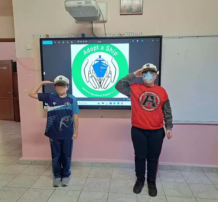 Βημα..τίζοντας: Γίνετε Κι Εσείς Μέρος του Ταξιδιού! Για 8η Σχολική Χρονιά το «Adopt a Ship» Φέρνει τη Ναυτιλία στα Σχολεία! νετε Κι Εσείς Μέρος του Ταξιδιού! Για 8η Σχολική Χρονιά το «adopt A Ship»