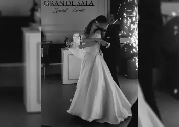 Όρκοι αγάπης στην Κατερίνη: Ο Χρυσοβαλάντης Αθανασόπουλος και η Μαρία Μαγδαληνή Μακρίδη Ένωσαν τις Ζωές τους