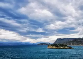 Πώς θα είναι ο καιρός σε Κατερίνη και Πιερία σήμερα Παρασκευή, 31 Οκτωβρίου 2025: Ήπιος με συννεφιές