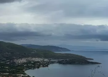 Πώς θα είναι ο καιρός σε Κατερίνη και Πιερία σήμερα Παρασκευή, 17 Οκτωβρίου 2025: Nεφώσεις με βροχές και καταιγίδες