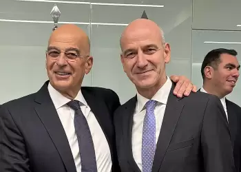 Στα εγκαίνια της νέας βιοκλιματικής όψης του κτιρίου του Υπουργείου Εθνικής Άμυνας ο Φώντας Μπαραλιάκος