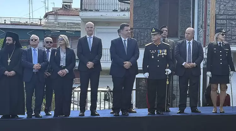 Στο Λιτόχωρο εκπροσωπώντας τον Πρόεδρο της Βουλής ο Φώντας Μπαραλιάκος Στο Λιτόχωρο εκπροσωπώντας τον Πρόεδρο της Βουλής ο Φώντας Μπαραλιάκος