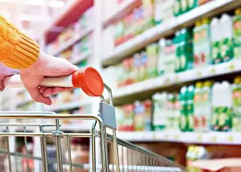 Το ελληνικό καλάθι στα σούπερ μάρκετ φθηνότερο