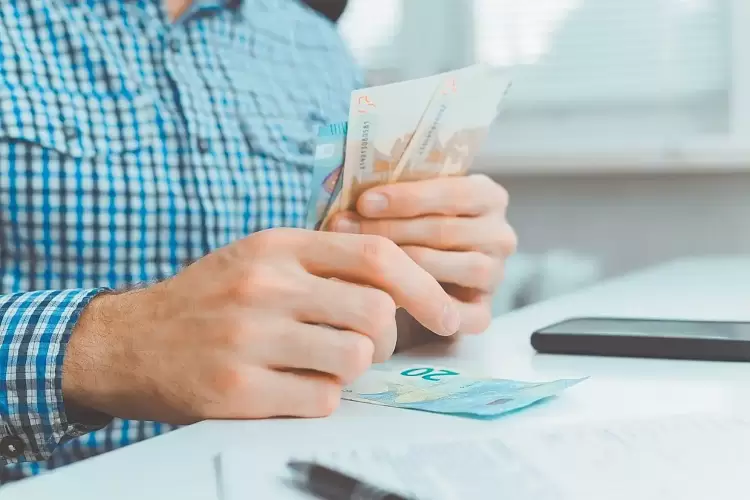 Χιλιάδες συνταξιούχοι θα λάβουν διπλή πληρωμή με τη σύνταξη Νοεμβρίου