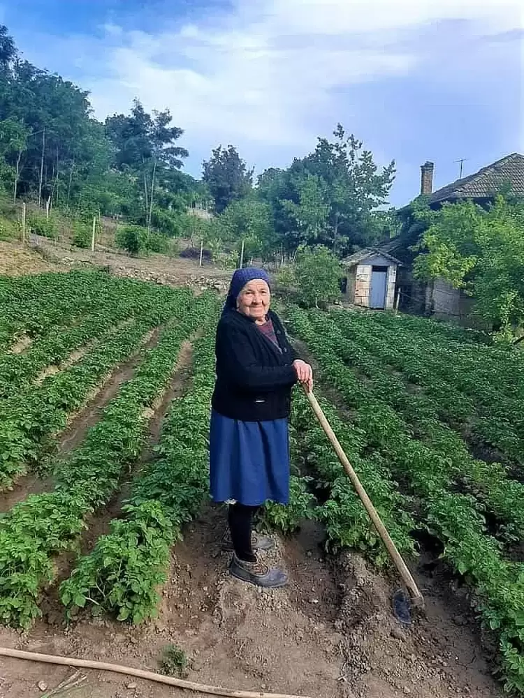 Η ζωή στο χωριό δεν είναι τόσο ρομαντική