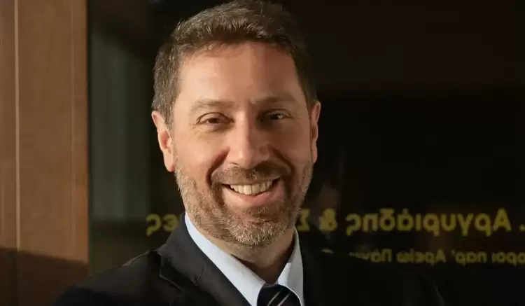 1 πόλεμος, 5 ηττημένοι, 1 θριαμβευτής