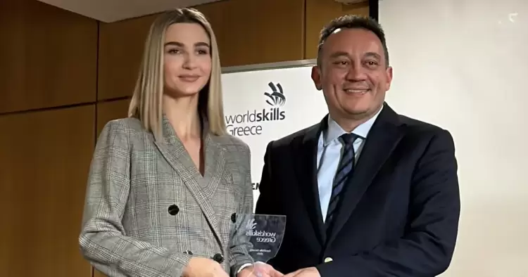 Άννα Τζήκα - Περιφερειακή Σύμβουλος Π.Ε. Πιερίας: Τιμήθηκε για την προσφορά της στο WorldSkills Greece Άννα Τζήκα – Περιφερειακή Σύμβουλος Π.Ε. Πιερίας: Τιμήθηκε για την προσφορά της στο Worldskills Greece