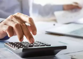 Απλήρωτα τιμολόγια 3,7 δισ. ευρώ από το Δημόσιο – Ψηφιακό «ραντάρ» για τους ασυνεπείς φορείς