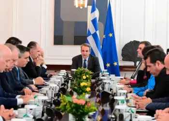 Δημοσκοπήσεις: Στο 30% η ΝΔ – Μάχη με τον εαυτό της και στοίχημα η οικονομία