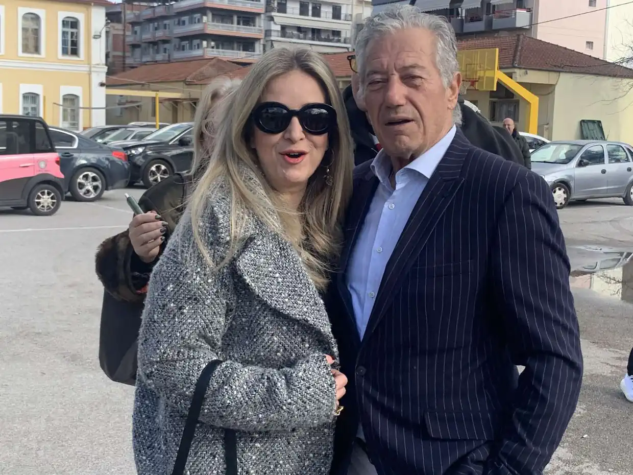 Εκλογές ΔΕΕΠ Πιερίας: Άνοιξαν οι κάλπες στο 5ο Γυμνάσιο Κατερίνης (Δηλώσεις & εικόνες) Εκλογές ΔΕΕΠ Πιερίας: Άνοιξαν οι κάλπες στο 5ο Γυμνάσιο Κατερίνης (Δηλώσεις & εικόνες)