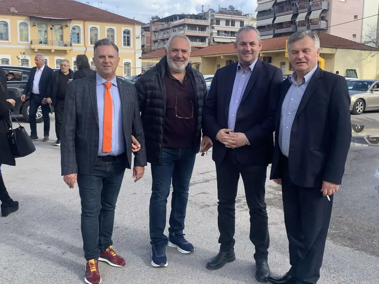 Εκλογές ΔΕΕΠ Πιερίας: Άνοιξαν οι κάλπες στο 5ο Γυμνάσιο Κατερίνης (Δηλώσεις & εικόνες) Εκλογές ΔΕΕΠ Πιερίας: Άνοιξαν οι κάλπες στο 5ο Γυμνάσιο Κατερίνης