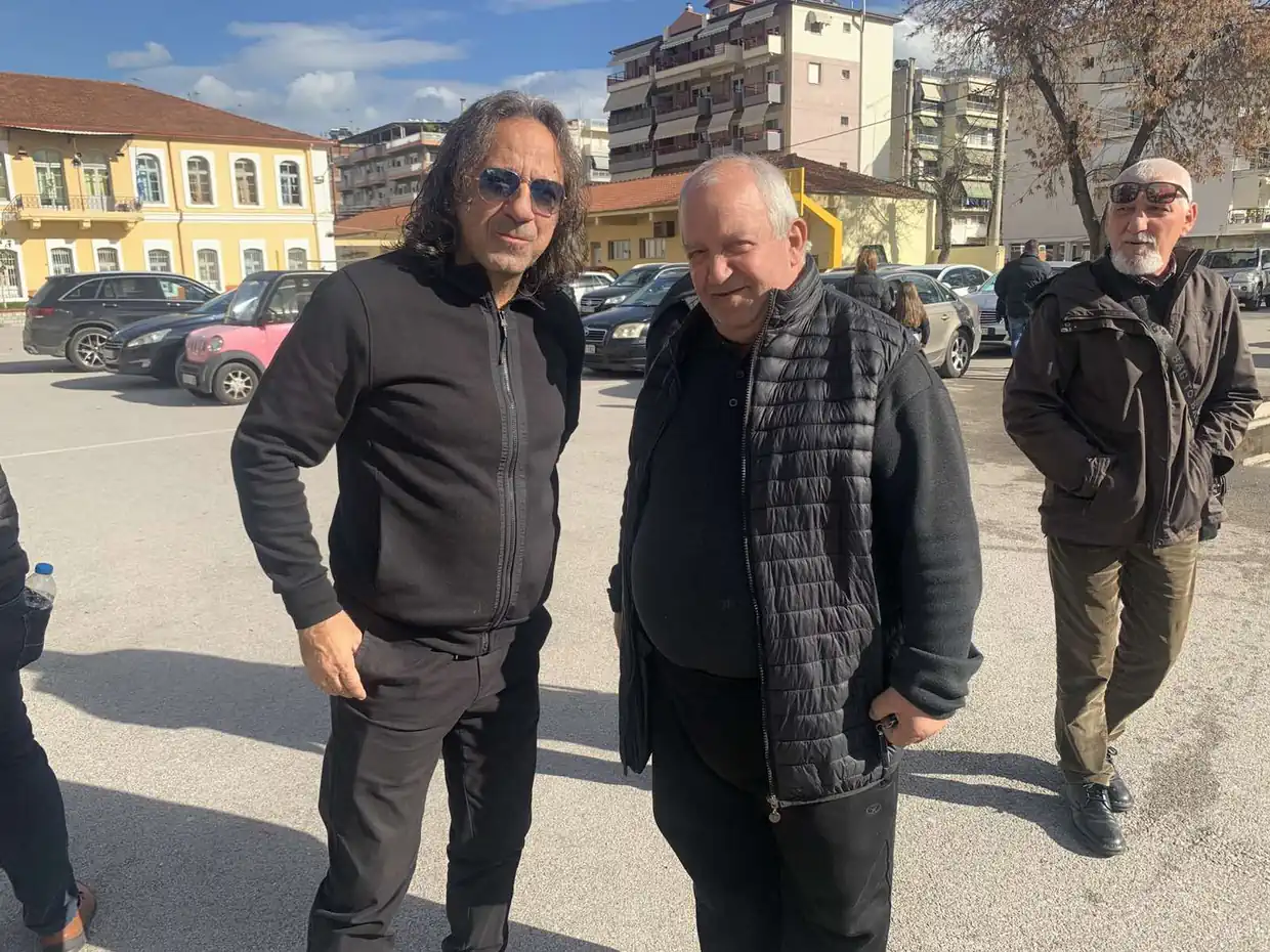 Εκλογές ΔΕΕΠ Πιερίας: Άνοιξαν οι κάλπες στο 5ο Γυμνάσιο Κατερίνης (Δηλώσεις & εικόνες) Εκλογές ΔΕΕΠ Πιερίας: Άνοιξαν οι κάλπες στο 5ο Γυμνάσιο Κατερίνης