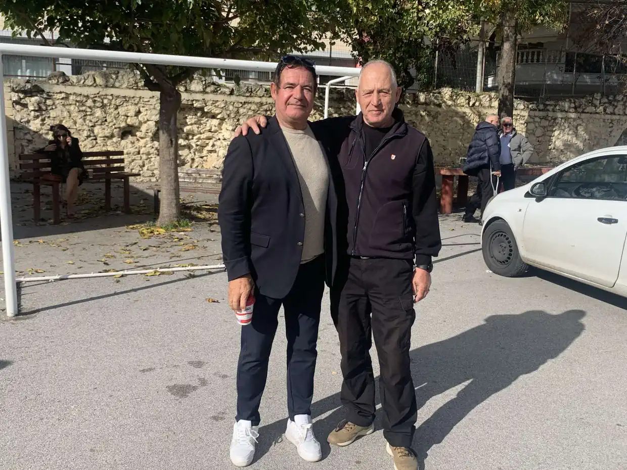 Εκλογές ΔΕΕΠ Πιερίας: Άνοιξαν οι κάλπες στο 5ο Γυμνάσιο Κατερίνης (Δηλώσεις & εικόνες) Εκλογές ΔΕΕΠ Πιερίας: Άνοιξαν οι κάλπες στο 5ο Γυμνάσιο Κατερίνης