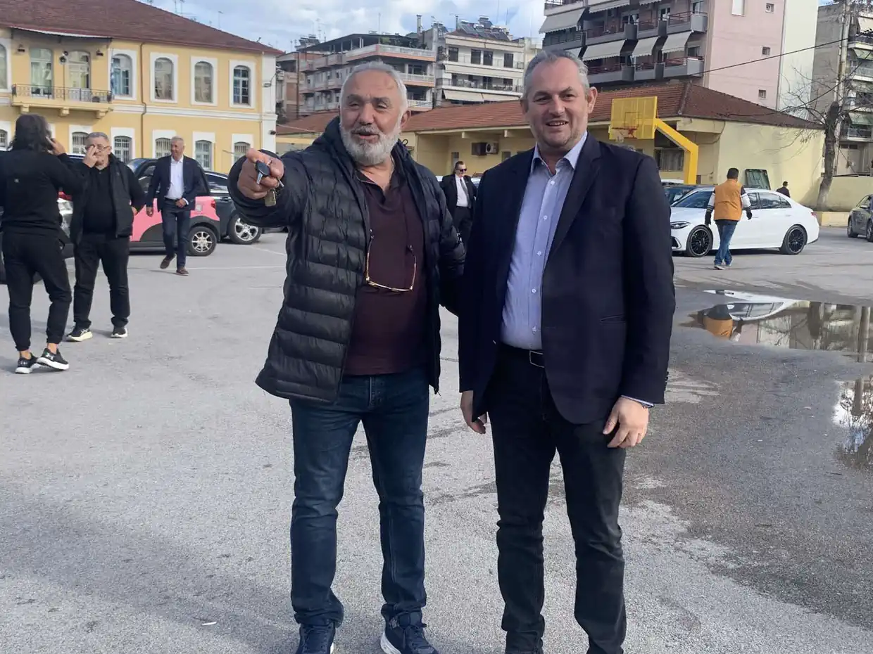 Εκλογές ΔΕΕΠ Πιερίας: Άνοιξαν οι κάλπες στο 5ο Γυμνάσιο Κατερίνης (Δηλώσεις & εικόνες) Εκλογές ΔΕΕΠ Πιερίας: Άνοιξαν οι κάλπες στο 5ο Γυμνάσιο Κατερίνης