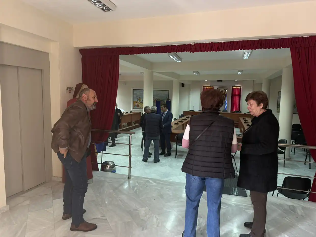 Εκλογές ΔΕΕΠ Πιερίας: Άνοιξαν οι κάλπες στο 5ο Γυμνάσιο Κατερίνης (Δηλώσεις & εικόνες) Εκλογές ΔΕΕΠ Πιερίας: Άνοιξαν οι κάλπες στο 5ο Γυμνάσιο Κατερίνης (Δηλώσεις & εικόνες)