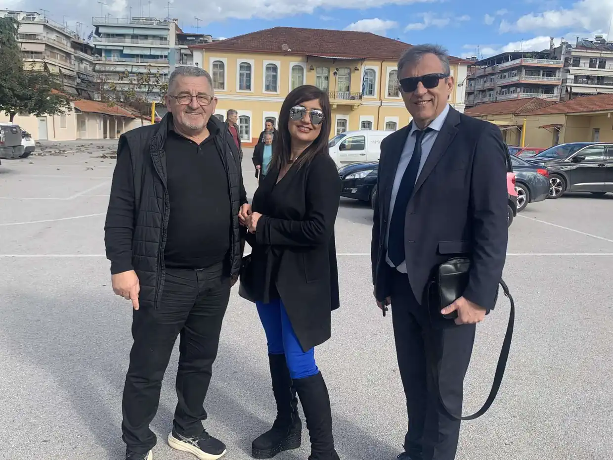 Εκλογές ΔΕΕΠ Πιερίας: Άνοιξαν οι κάλπες στο 5ο Γυμνάσιο Κατερίνης (Δηλώσεις & εικόνες) Εκλογές ΔΕΕΠ Πιερίας: Άνοιξαν οι κάλπες στο 5ο Γυμνάσιο Κατερίνης