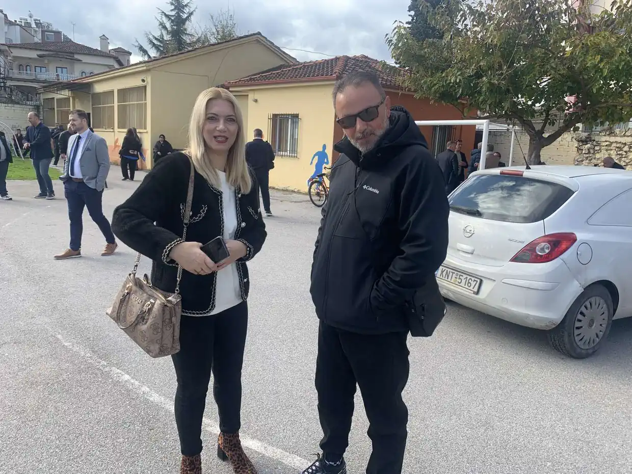 Εκλογές ΔΕΕΠ Πιερίας: Άνοιξαν οι κάλπες στο 5ο Γυμνάσιο Κατερίνης (Δηλώσεις & εικόνες) Εκλογές ΔΕΕΠ Πιερίας: Άνοιξαν οι κάλπες στο 5ο Γυμνάσιο Κατερίνης