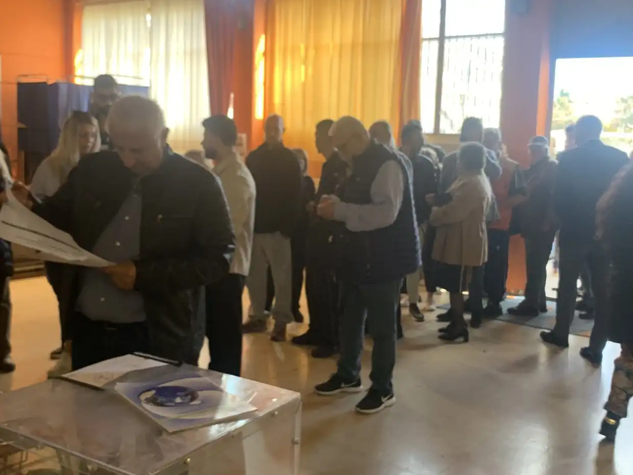 Εκλογές ΔΕΕΠ Πιερίας: Άνοιξαν οι κάλπες στο 5ο Γυμνάσιο Κατερίνης (Δηλώσεις & εικόνες) Εκλογές ΔΕΕΠ Πιερίας: Άνοιξαν οι κάλπες στο 5ο Γυμνάσιο Κατερίνης (Δηλώσεις & εικόνες)