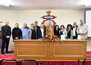 Ένωση Ποντίων Πιερίας: «❜𝚺η προσφυγιάς τα στράτας» – Παρουσίαση του βιβλίου της Χρυσούλας Ασλανίδου – Κωνσταντίνου