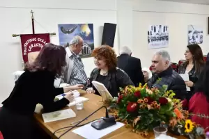 Ένωση Ποντίων Πιερίας: «❜𝚺η προσφυγιάς τα στράτας» - Παρουσίαση του βιβλίου της Χρυσούλας Ασλανίδου – Κωνσταντίνου Ένωση Ποντίων Πιερίας: «❜𝚺η προσφυγιάς τα στράτας» – Παρουσίαση του βιβλίου της Χρυσούλας Ασλανίδου – Κωνσταντίνου