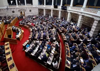 Ερώτηση της «ομάδας των 11» στον υπ. Ενέργειας – Το κόστος ενέργειας επιβαρύνει βιομηχανίες και νοικοκυριά