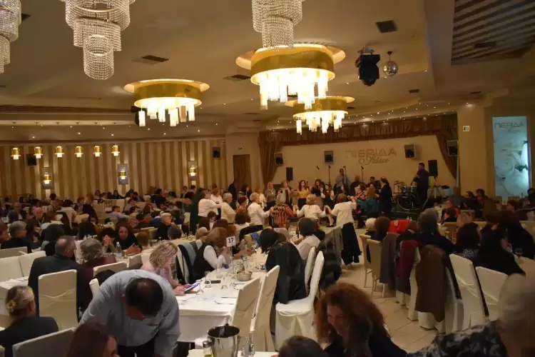 Φιλανθρωπική Συνεστίαση Ενορίας Αγίας Άννης Κατερίνης με μεγάλη συμμετοχή