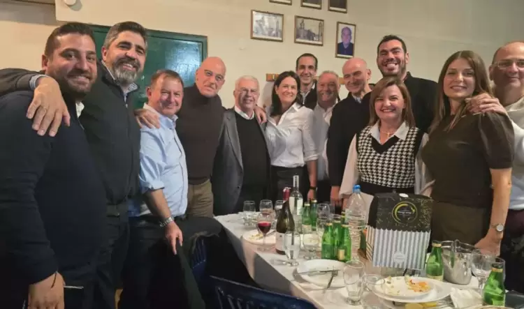 Φλώρινα: Πολιτικά πρόσωπα στο καζάνι του Σταύρου Παπασωτηρίου – Παρών ο Δένδιας και πλήθος βουλευτών Φλώρινα: Πολιτικά πρόσωπα στο καζάνι του Σταύρου Παπασωτηρίου – Παρών ο Δένδιας και πλήθος βουλευτών