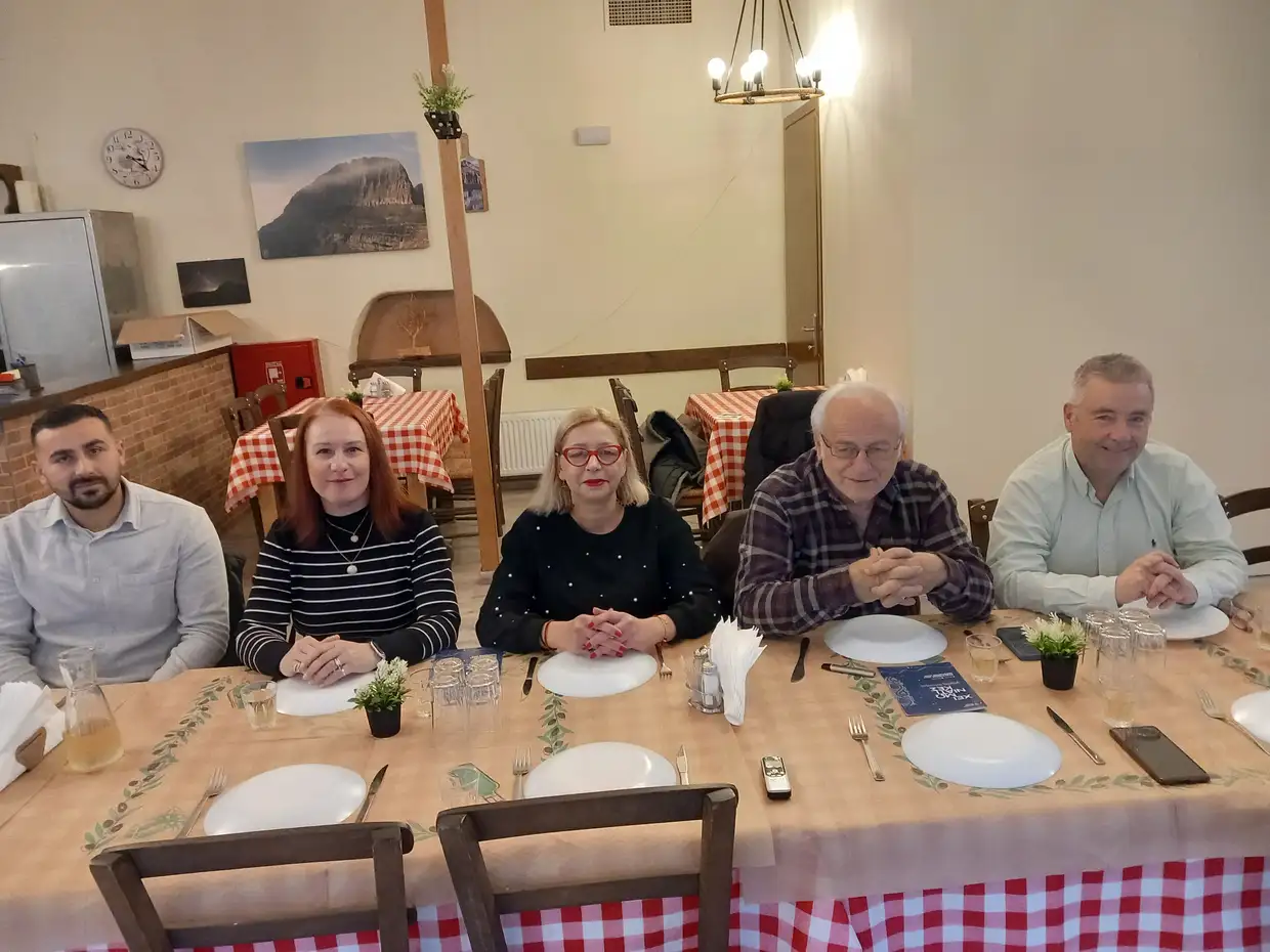 Γεύμα ευχαριστιών του ΟΡΦΕΟ και παρουσίαση των Χειμωνιάτικων Ψηφίδων Γεύμα ευχαριστιών του ΟΡΦΕΟ και παρουσίαση των Χειμωνιάτικων Ψηφίδων