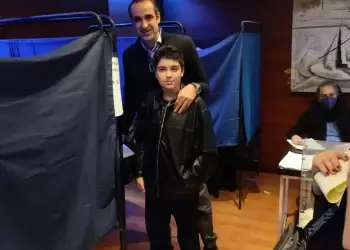 Ο Γρηγόρης Δημητριάδης ψήφισε στις εσωκομματικές εκλογές της ΝΔ μαζί με τον γιο του – Η ζεστή ανάρτηση