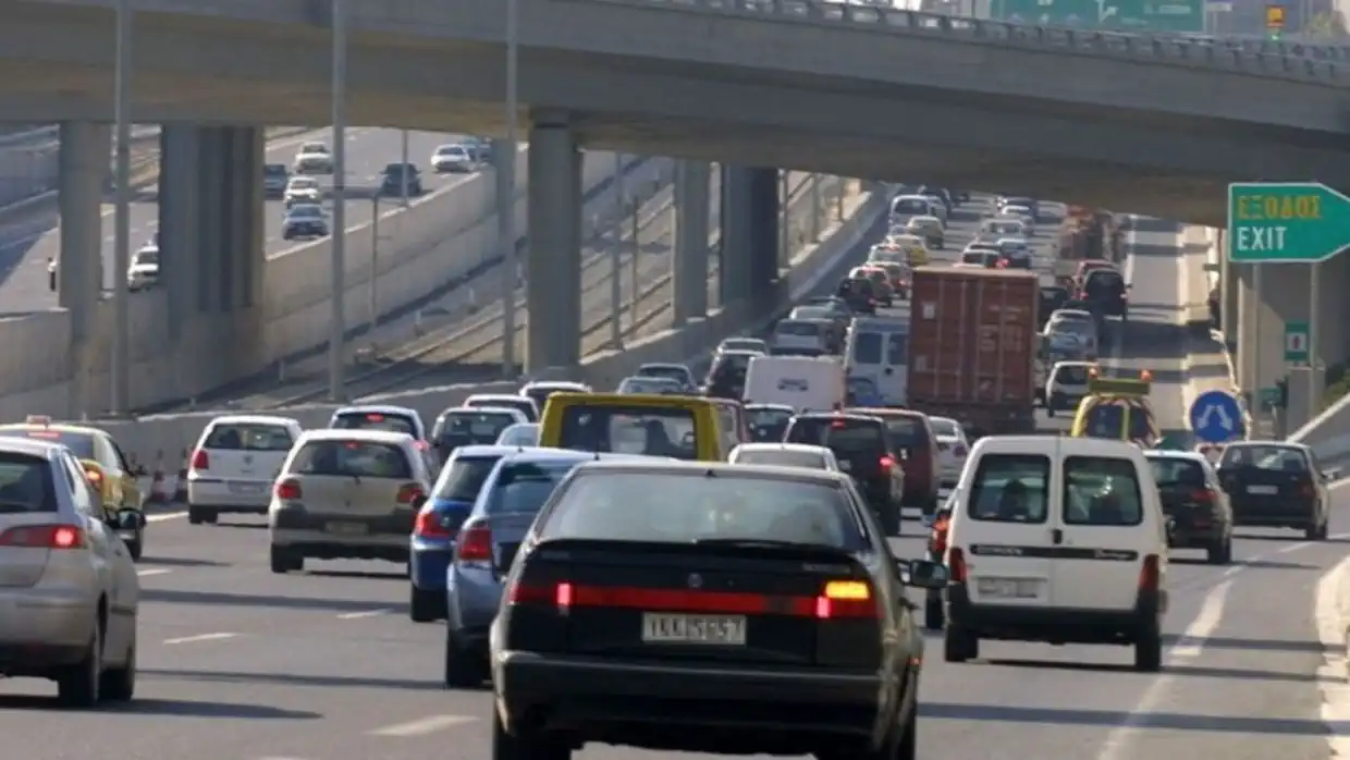 Μαζική απόσυρση αυτοκινήτων - Πρόστιμα και υποχρεωτική ανακύκλωση Μαζική απόσυρση αυτοκινήτων – Πρόστιμα και υποχρεωτική ανακύκλωση