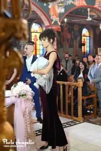 Όμορφη βάπτιση της Ιωάννας στον Λουτρό Αλεξάνδρειας – Ευχές στους γονείς