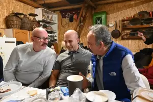 Παράδοση με τσίπουρο στον Κολινδρό – Τιμή στον Θεόδωρο Γρηγορόπουλο