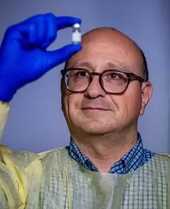 Βημα..τίζοντας: Ο Παύλος Αναστασιάδης απο την Κατερίνη σε πρωτοποριακή διεθνή έρευνα για τον καρκίνο του εγκεφάλου Ο Παύλος Αναστασιάδης απο την Κατερίνη σε πρωτοποριακή διεθνή έρευνα για τον καρκίνο του εγκεφάλου