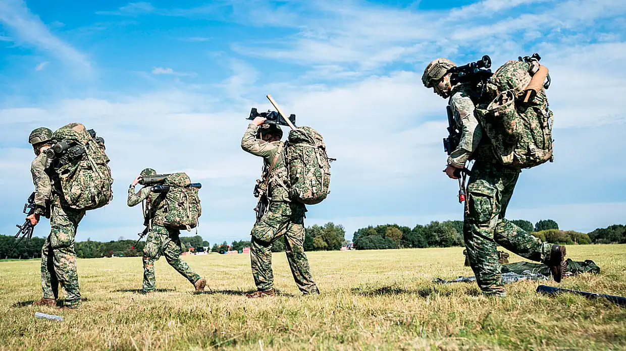 Προειδοποίηση Πιστόριους: «Ίσως ζήσαμε το τελευταίο ειρηνικό καλοκαίρι» στην Ευρώπη Προειδοποίηση Πιστόριους: «Ίσως ζήσαμε το τελευταίο ειρηνικό καλοκαίρι» στην Ευρώπη