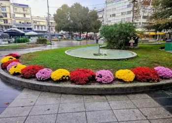 Στολισμένη με λουλούδια η Κατερίνη