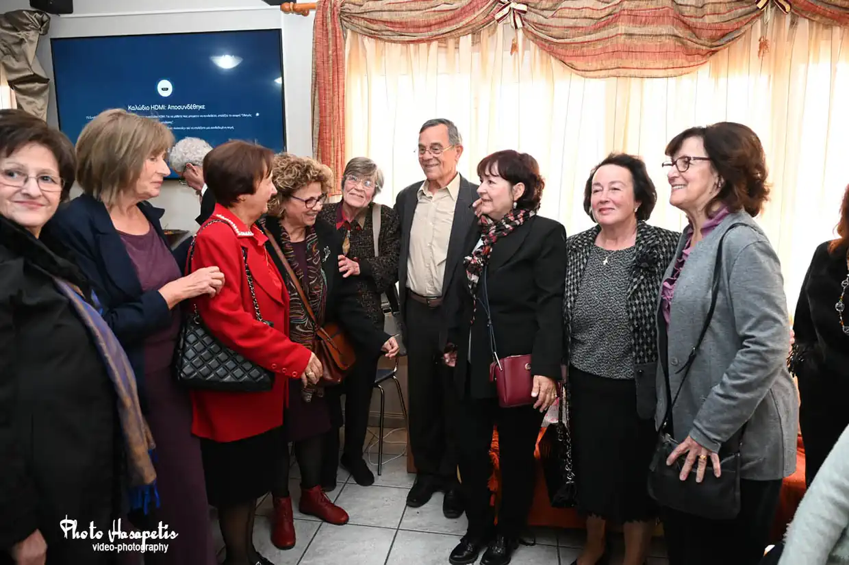 Συγκινητική εκδήλωση στον Κολινδρό με τον καθηγητή Φυσικής Αγωγής Αθανάσιο Ταλιαδούρο