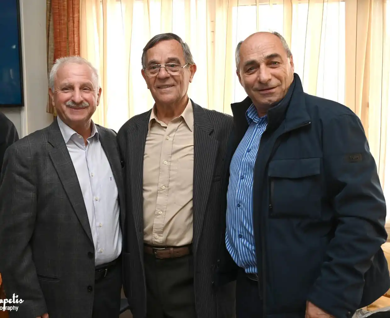 Συγκινητική εκδήλωση στον Κολινδρό με τον καθηγητή Φυσικής Αγωγής Αθανάσιο Ταλιαδούρο