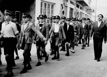 To μαθητικό πηλήκιο To μαθητικό πηλήκιο