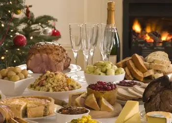 Άγια νύχτα σε προσμένουν με χαρά οι χριστιανοί 