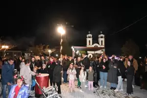 Άναμμα Χριστουγεννιάτικου Δένδρου στο Π. Κεραμίδι