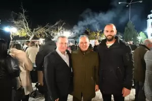 Άναμμα Χριστουγεννιάτικου Δένδρου στο Π. Κεραμίδι